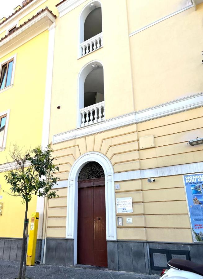 Sorrento Street View Hotel Bagian luar foto